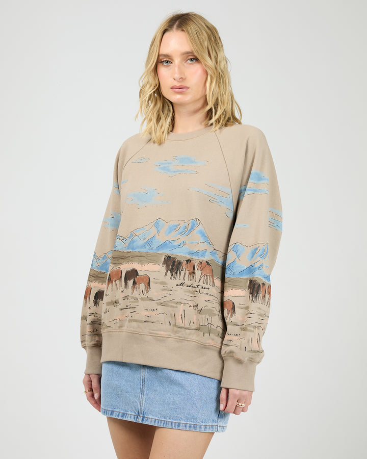 Wild Horses Box Raglan Crew Stone