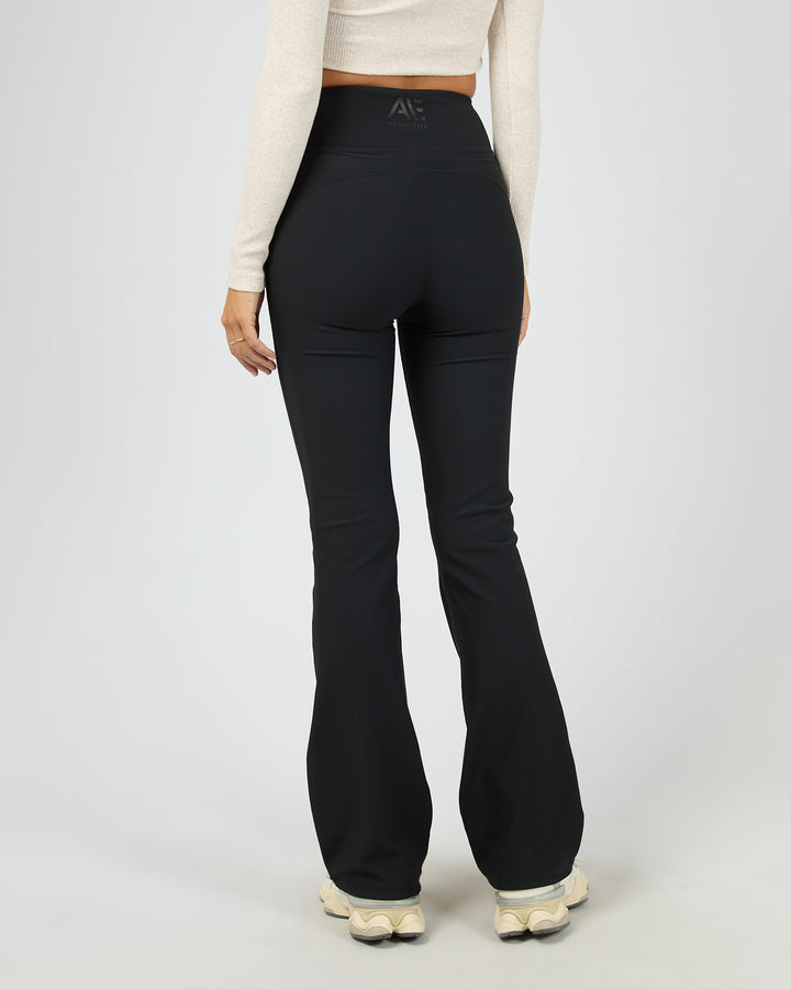 Active Rib Flare Legging Black