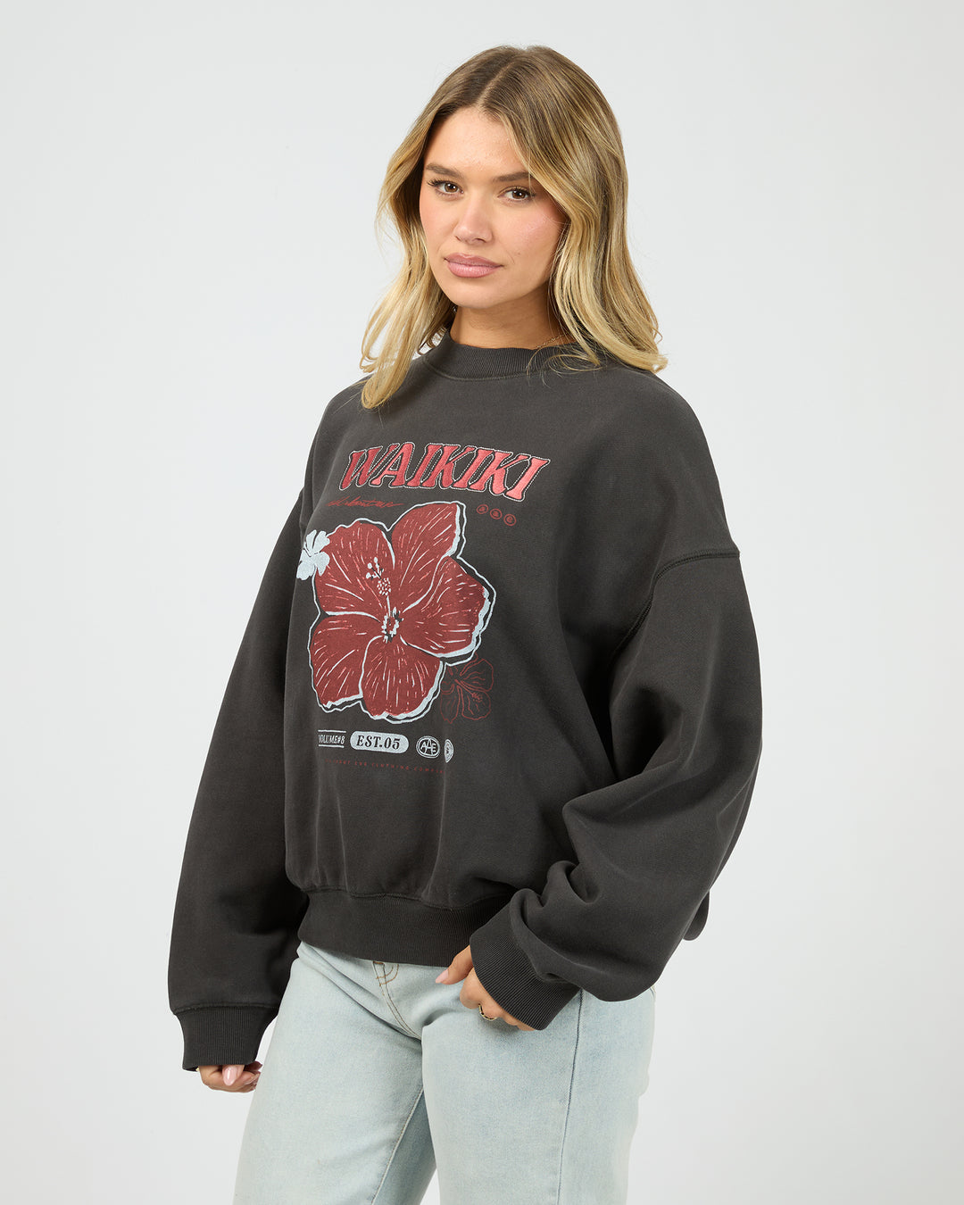 Hibiscus Box Crew Washed Black