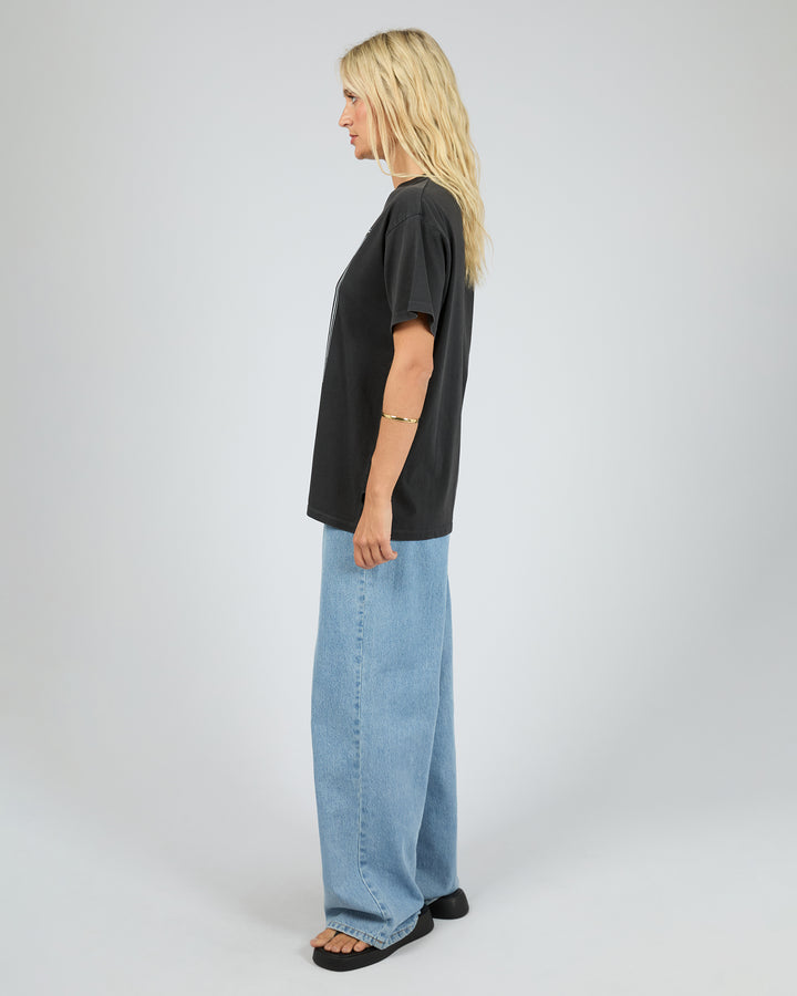 Wild Cherry Relaxed Tee Washed Black