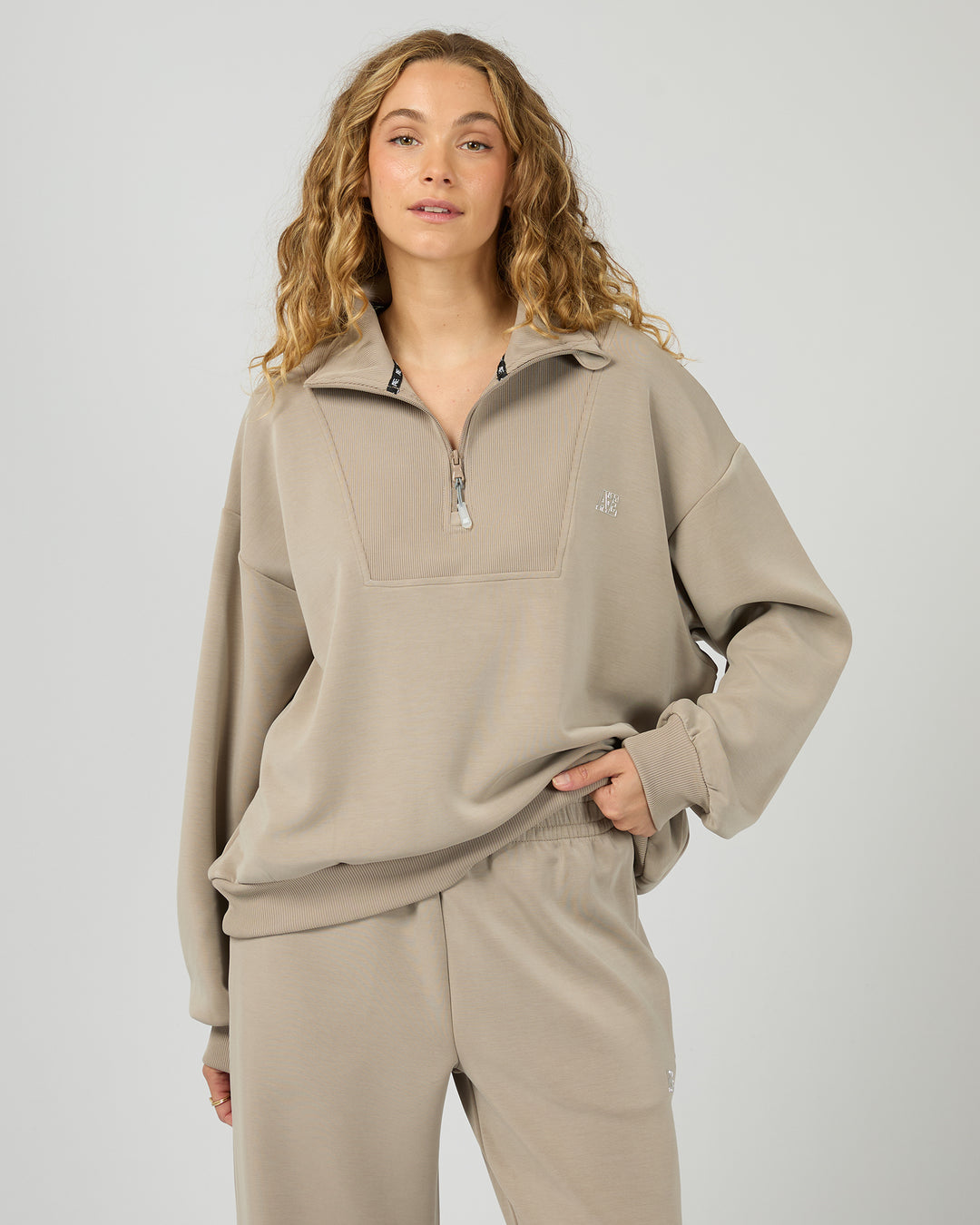 Luxe Active 1/4 Zip Stone