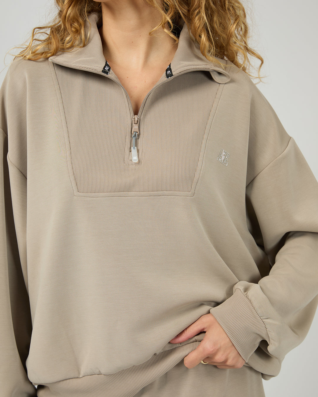 Luxe Active 1/4 Zip Stone