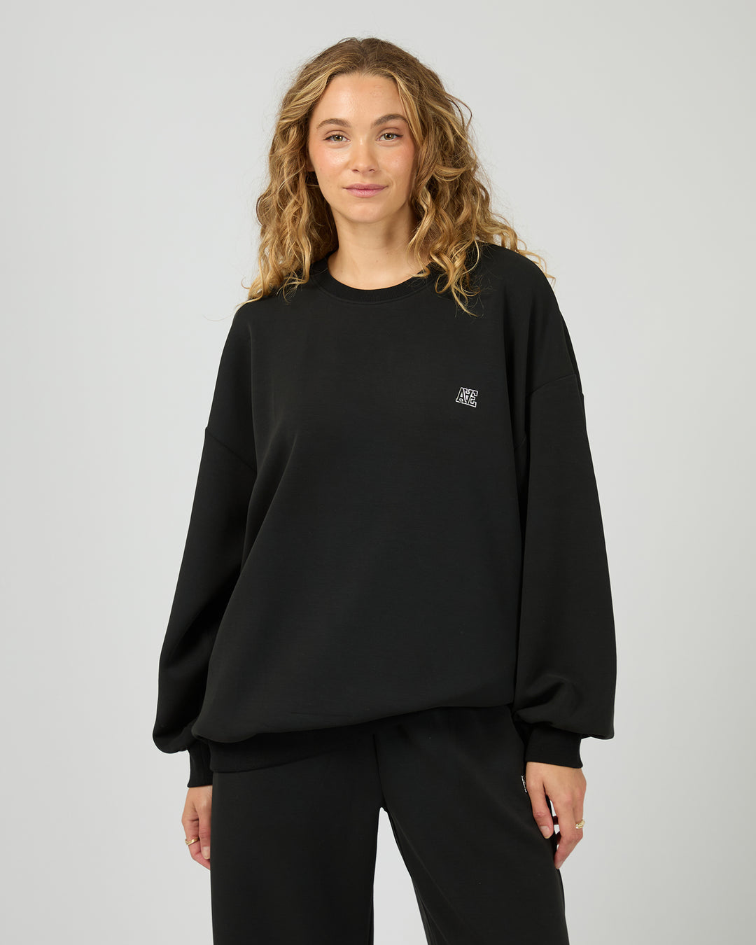 Luxe Active Box Crew Black