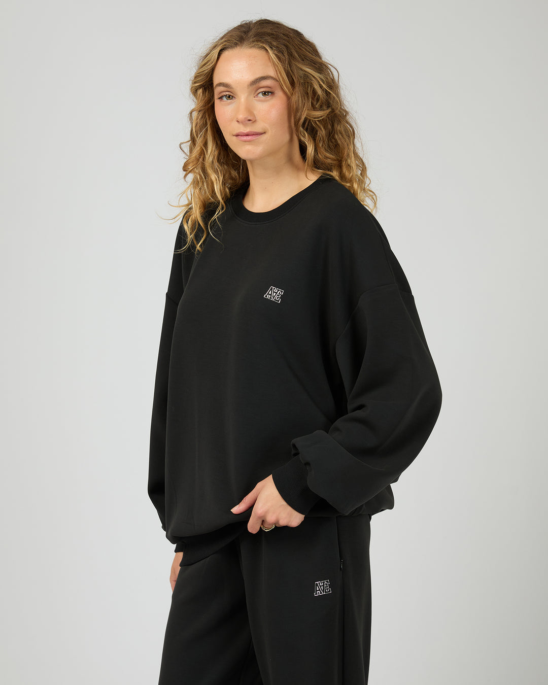 Luxe Active Box Crew Black