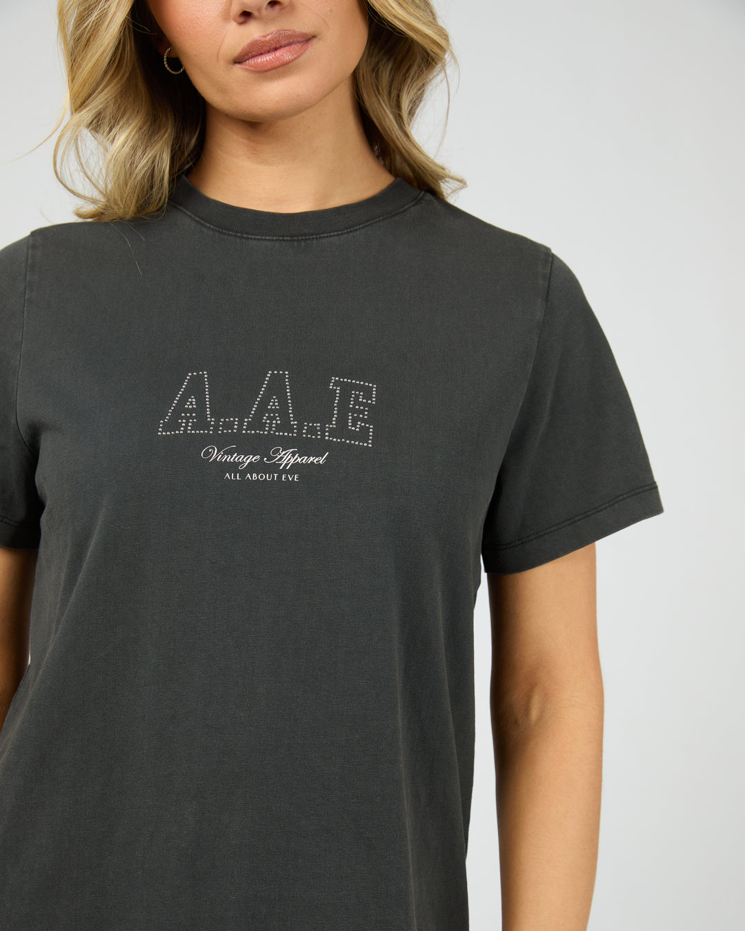 Vintage Studded Tee Washed Black