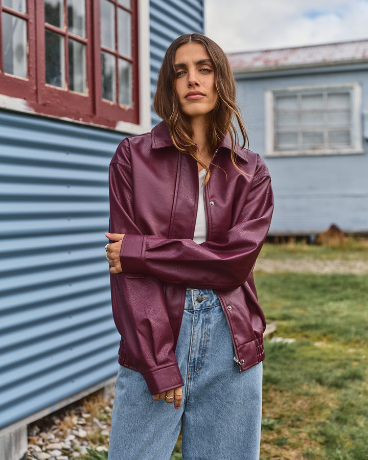 Nina Bomber Wine