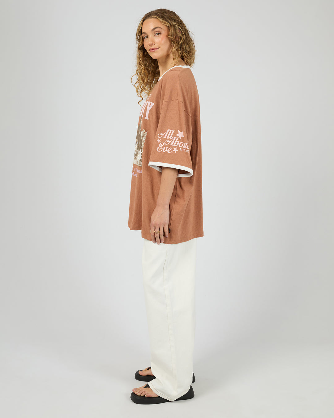 Howdy Oversized Tee Cinnamon