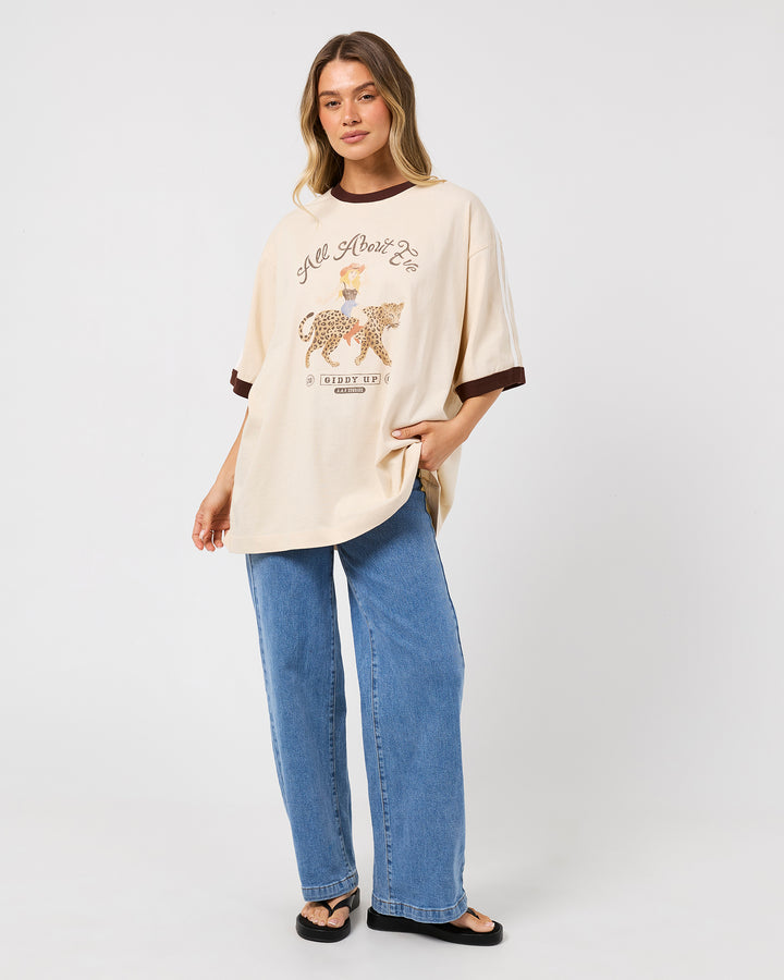 Run Wild Oversized Tee Vanilla
