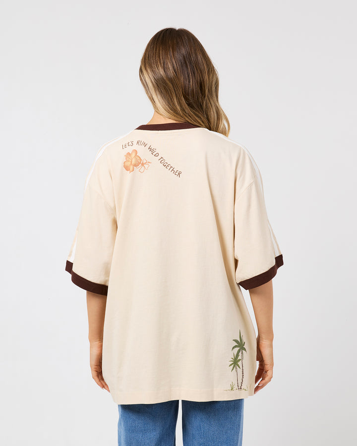 Run Wild Oversized Tee Vanilla