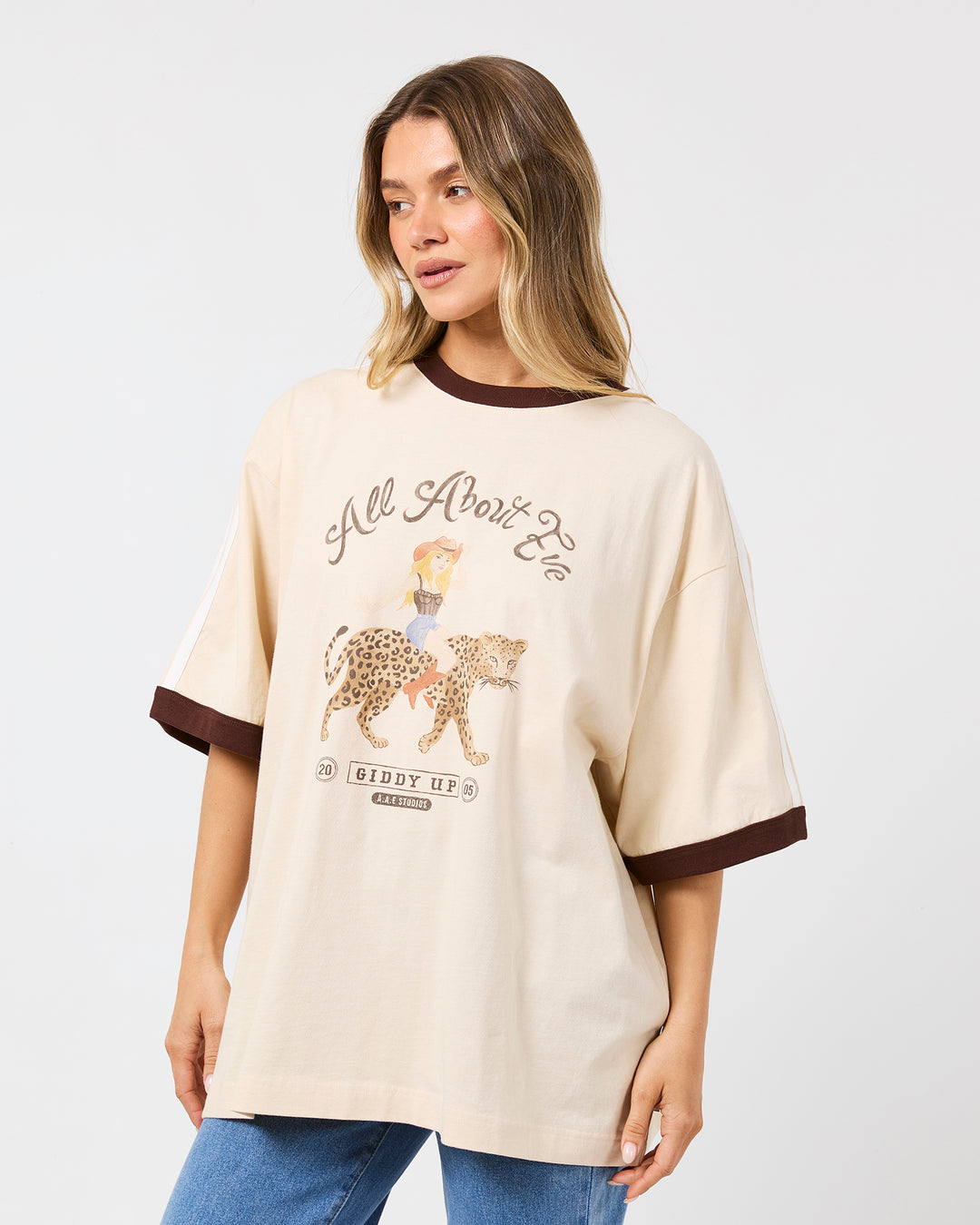 Run Wild Oversized Tee Vanilla