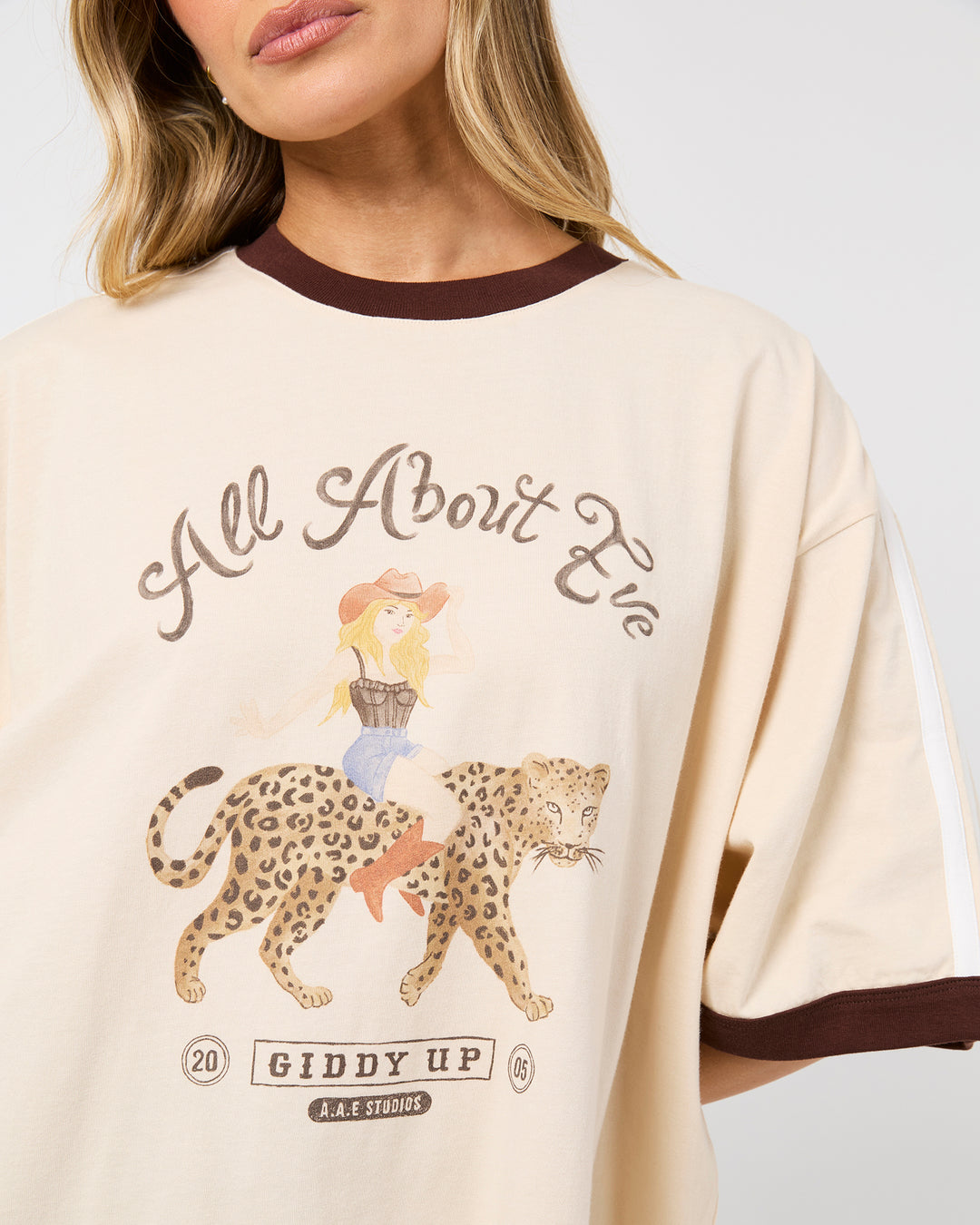 Run Wild Oversized Tee Vanilla