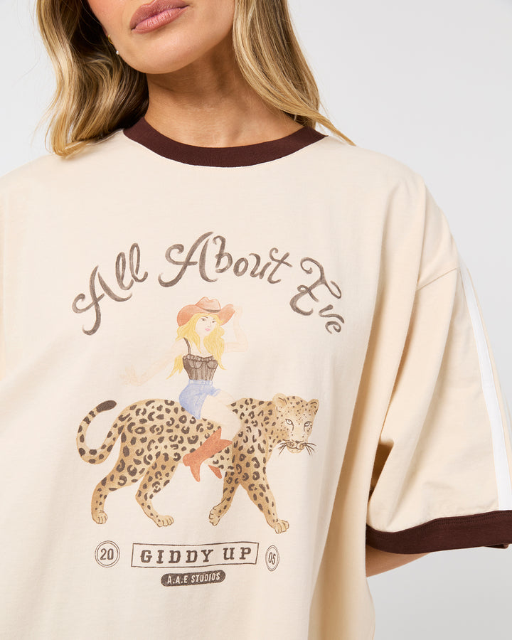 Run Wild Oversized Tee Vanilla
