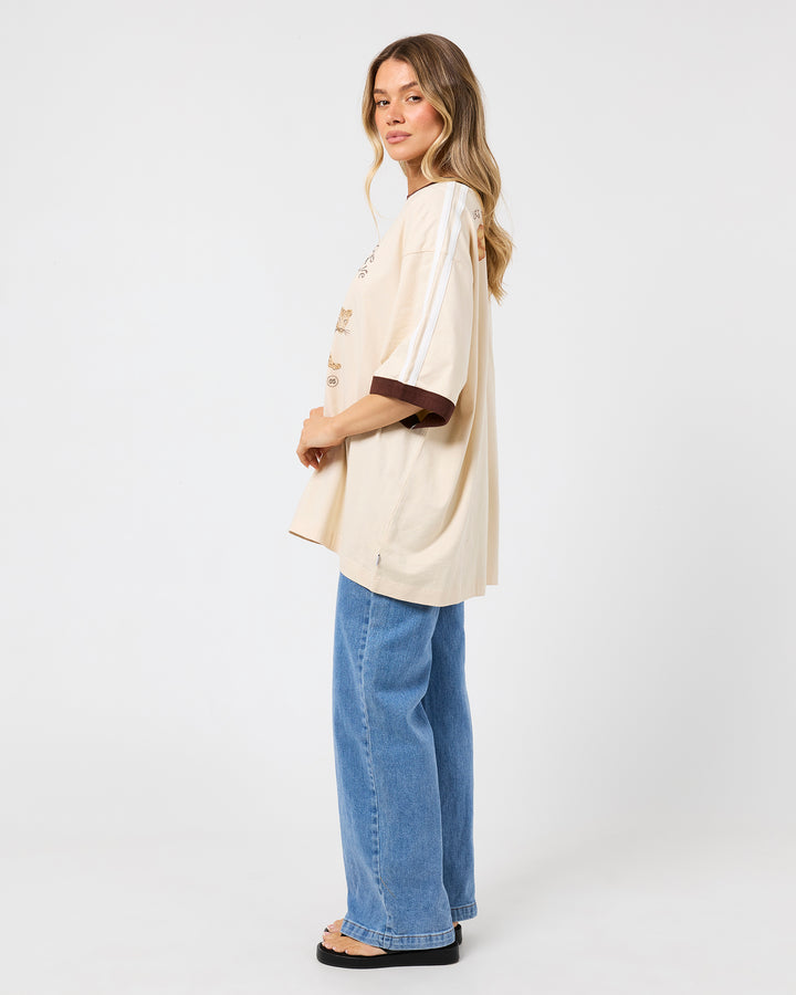 Run Wild Oversized Tee Vanilla