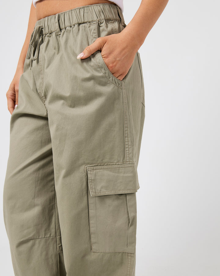 Leo Cargo Pant Khaki