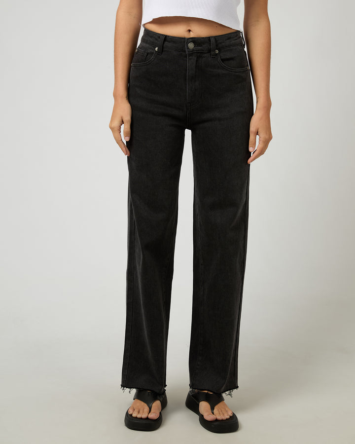 Skye Comfort Jean Washed Black