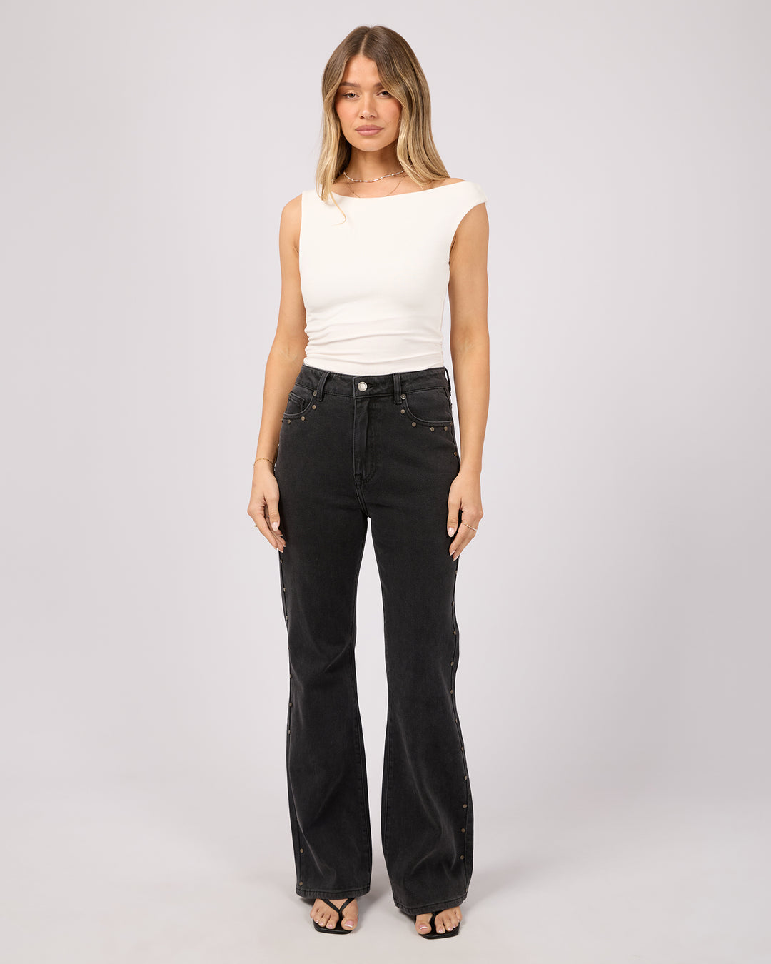 Tia Flare Stud Jean Washed Black