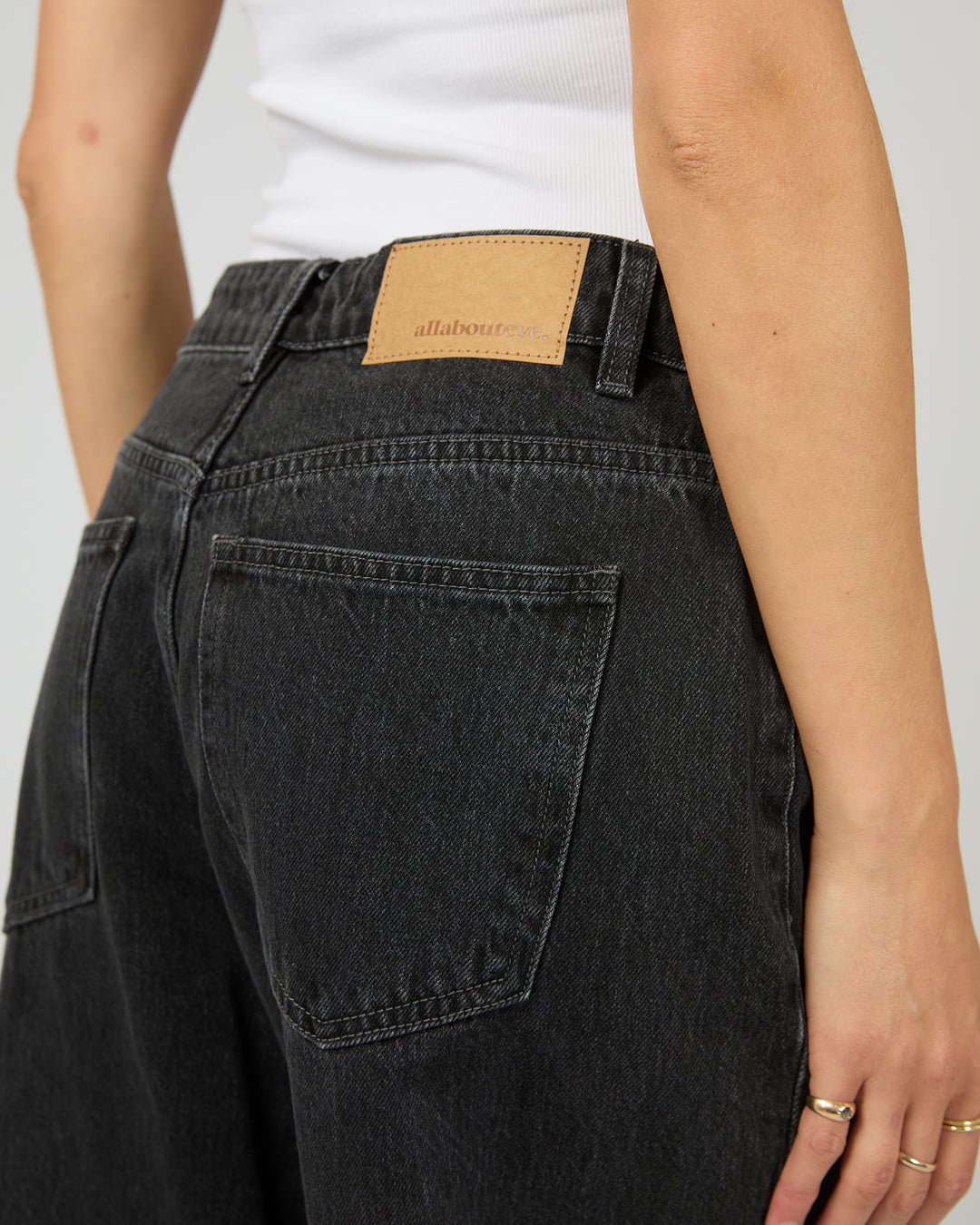 Hallie Barrel Leg Jean  Coal
