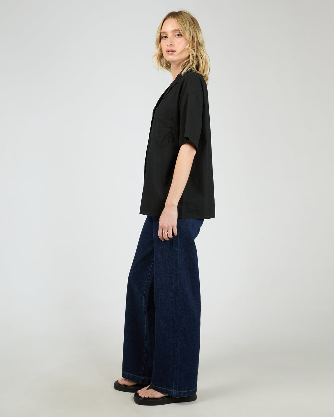 Essential Shirt Black