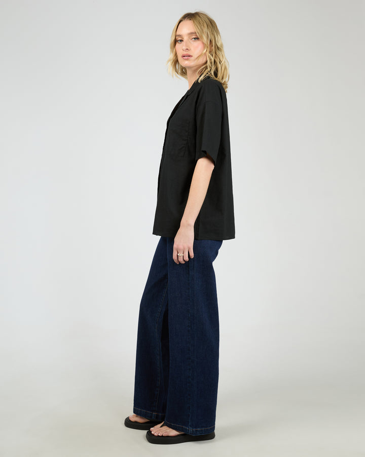 Essential Shirt Black
