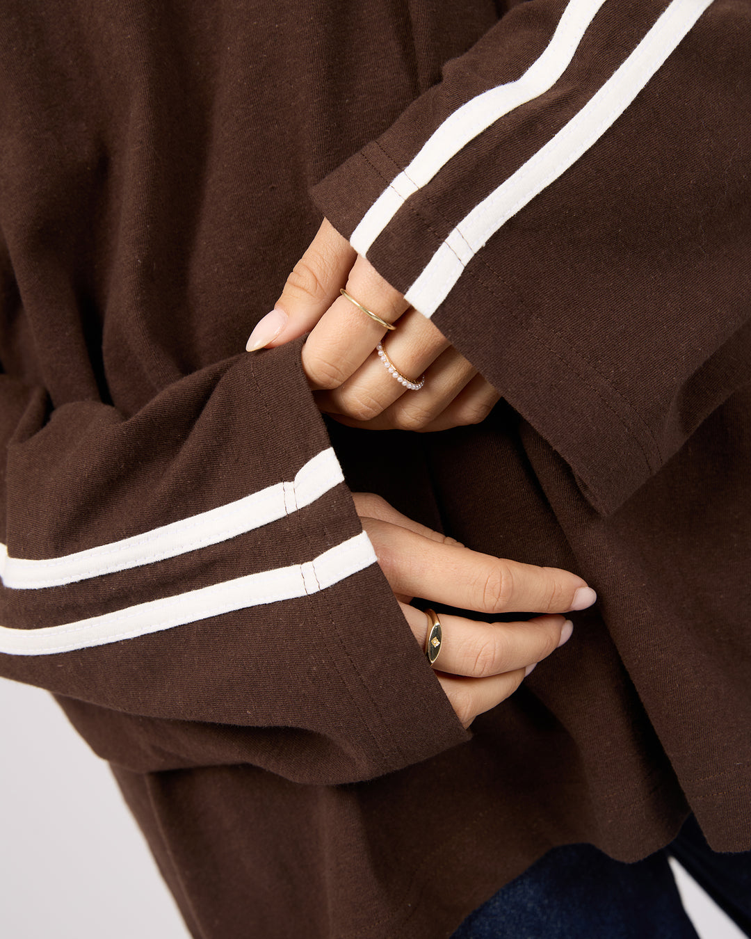 Zulu V-Neck Long Sleeve Tee Brown