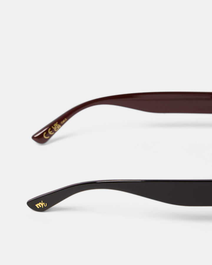 Freja Sunglasses Black/Smoke
