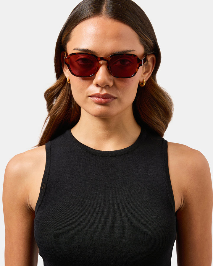 Maja Sunglasses Tortoise/Purple
